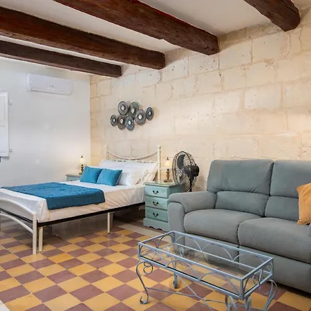 Holiday home Traditional Maltese Townhouse - Close To Sea Senglea