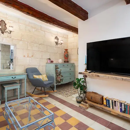Traditional Maltese Townhouse - Close To Sea Holiday home Senglea