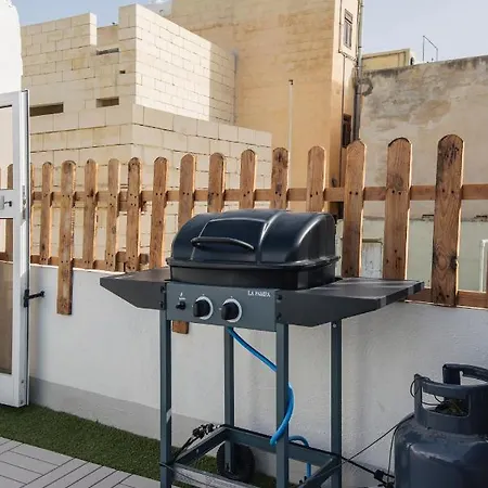 Traditional Maltese Townhouse - Close To Sea *