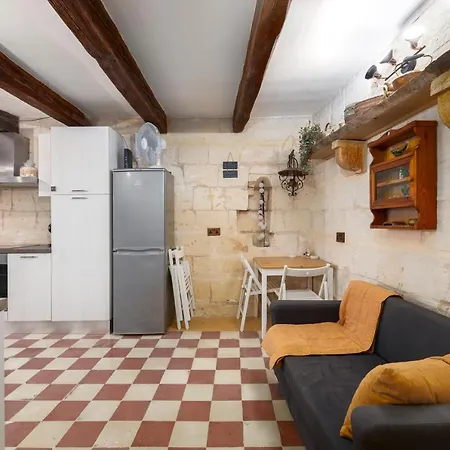 Traditional Maltese Townhouse - Close To Sea *