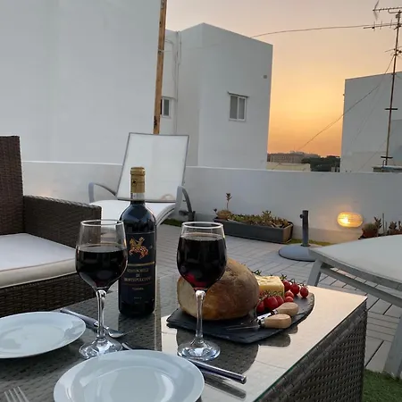 Traditional Maltese Townhouse - Close To Sea *