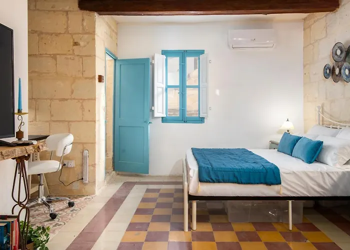 Traditional Maltese Townhouse - Close To Sea بيت للعطل سنجليا