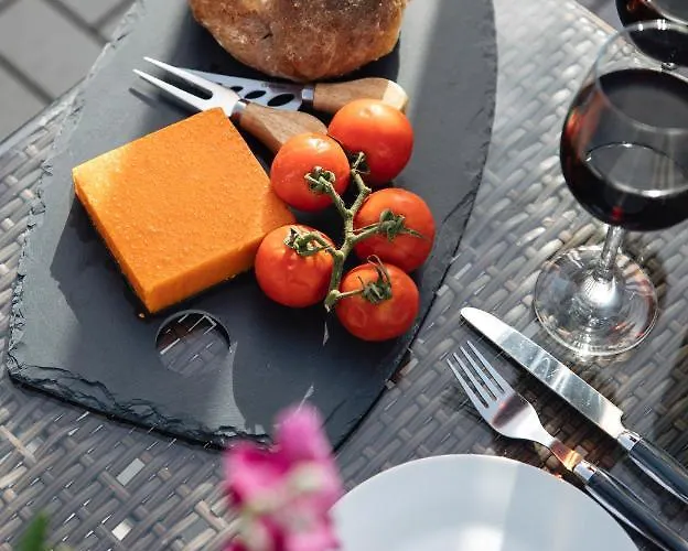 Traditional Maltese Townhouse - Close To Sea *