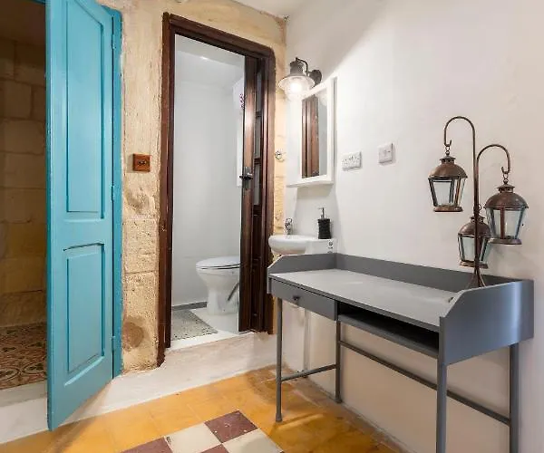 Traditional Maltese Townhouse - Close To Sea * Isla