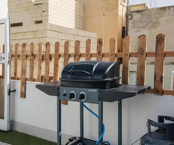 Traditional Maltese Townhouse - Close To Sea *